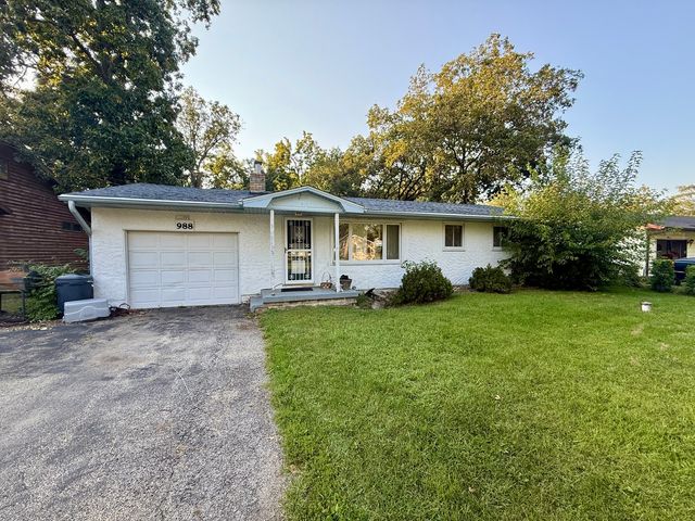 988 Spruce Lane, St. Anne, IL 60964