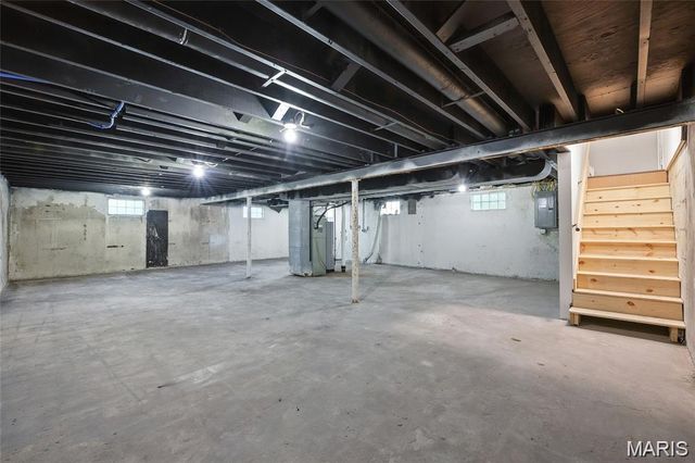 2320 Patterson Road, Florissant, MO 63031