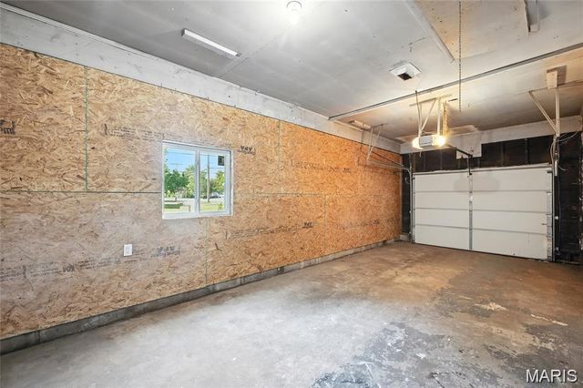 2320 Patterson Road, Florissant, MO 63031