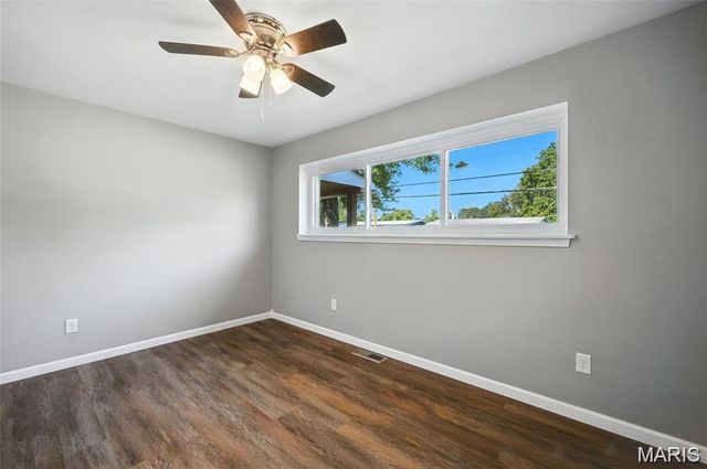 2320 Patterson Road, Florissant, MO 63031