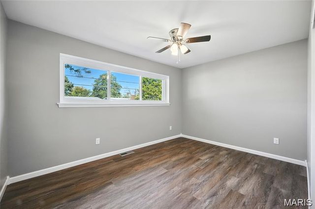 2320 Patterson Road, Florissant, MO 63031