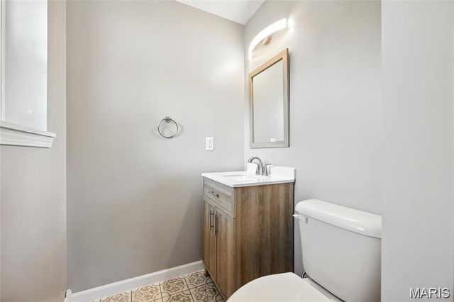 2320 Patterson Road, Florissant, MO 63031