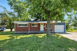 2320 Patterson Road, Florissant, MO 63031