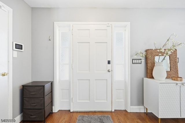 26 E Harrison Pl, Livingston Twp., NJ 07039