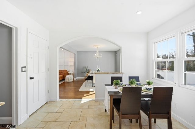 26 E Harrison Pl, Livingston Twp., NJ 07039