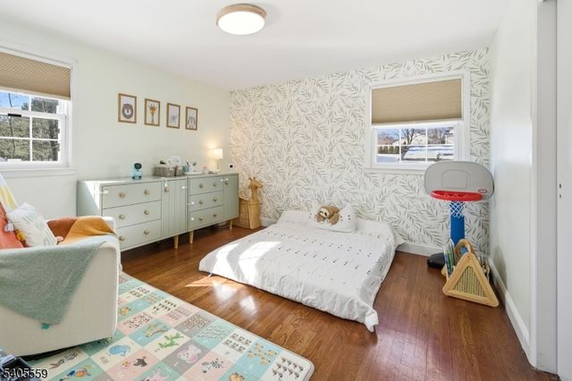 26 E Harrison Pl, Livingston Twp., NJ 07039