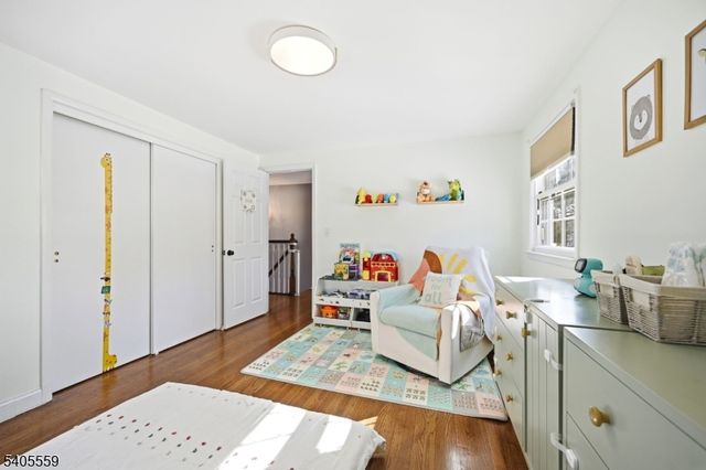 26 E Harrison Pl, Livingston Twp., NJ 07039