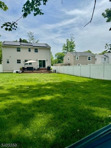 26 E Harrison Pl, Livingston Twp., NJ 07039