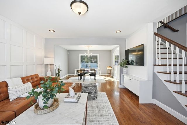 26 E Harrison Pl, Livingston Twp., NJ 07039