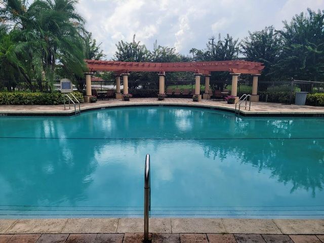 4195 N Haverhill Road 324, West Palm Beach, FL 33417