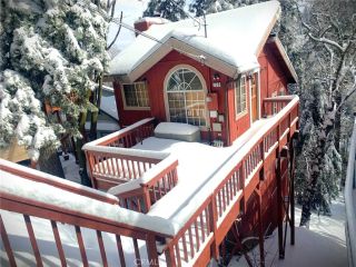 729 E Victoria Court, Lake Arrowhead, CA 92352