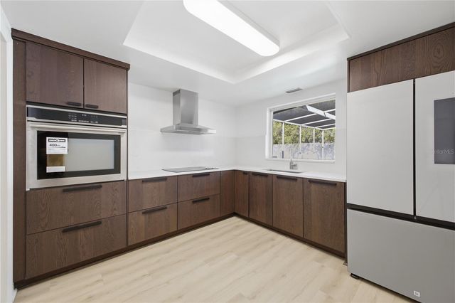 2612 BOTANY AVENUE, Sarasota, FL 34239