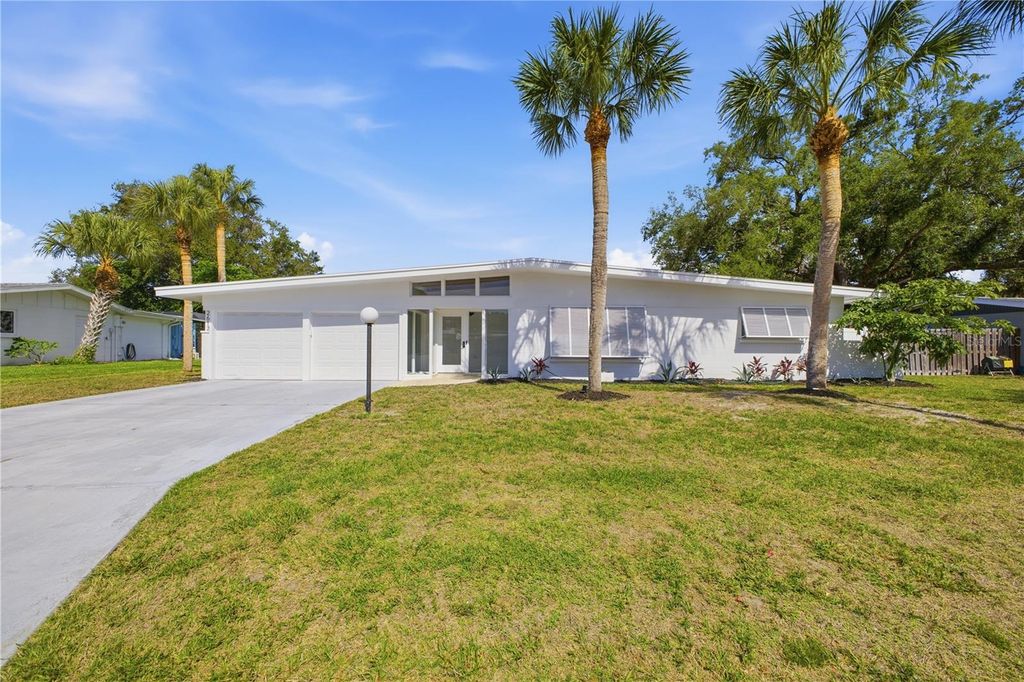 2612 BOTANY AVENUE, Sarasota, FL 34239