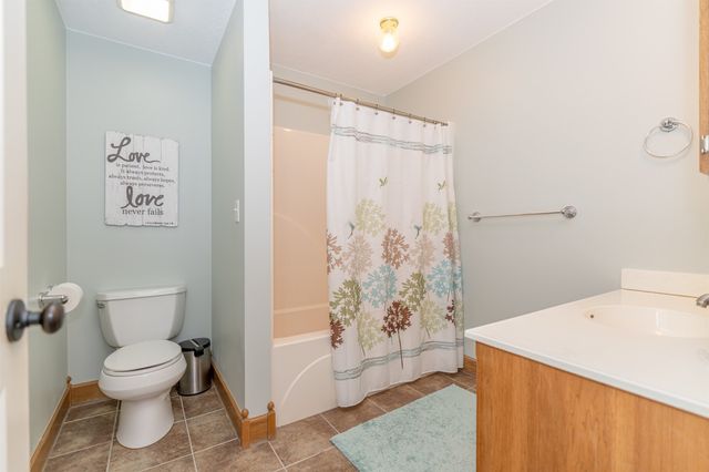 2283 Pioneer Avenue, Winterset, IA 50273