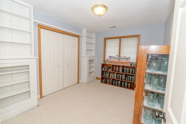 2283 Pioneer Avenue, Winterset, IA 50273