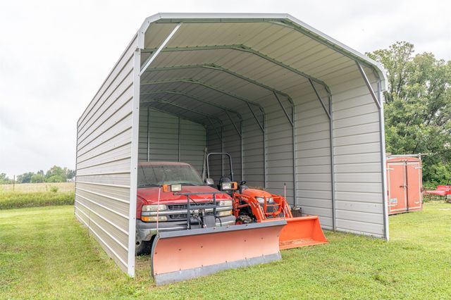 2283 Pioneer Avenue, Winterset, IA 50273