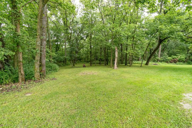 2283 Pioneer Avenue, Winterset, IA 50273