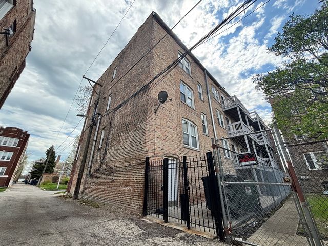 1430 E 69th Street 1S, Chicago, IL 60637
