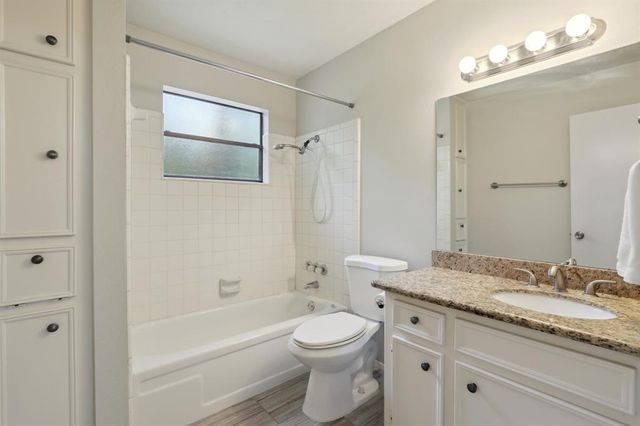 24 E Bigelow Oak Court, Spring, TX 77381