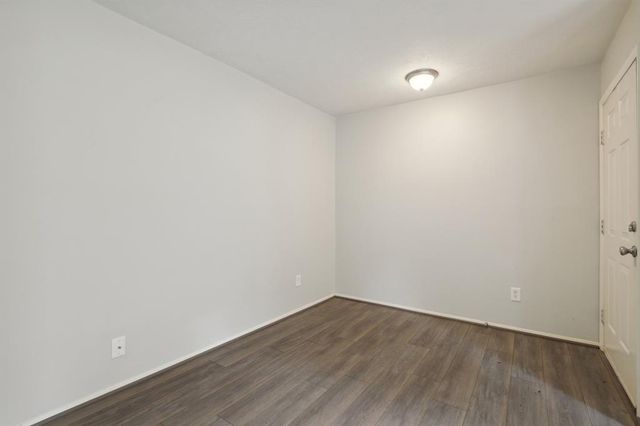 24 E Bigelow Oak Court, Spring, TX 77381