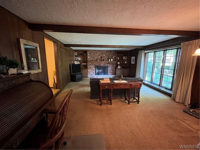 82 Deer Run, Amherst, NY 14221