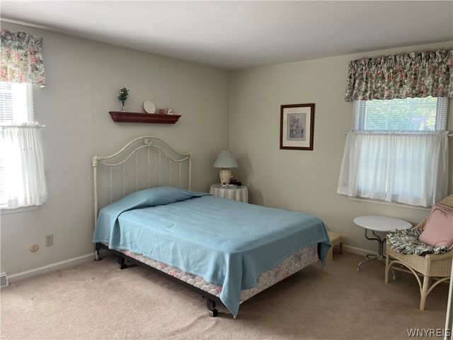 82 Deer Run, Amherst, NY 14221