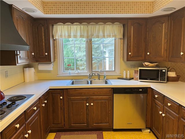 82 Deer Run, Amherst, NY 14221