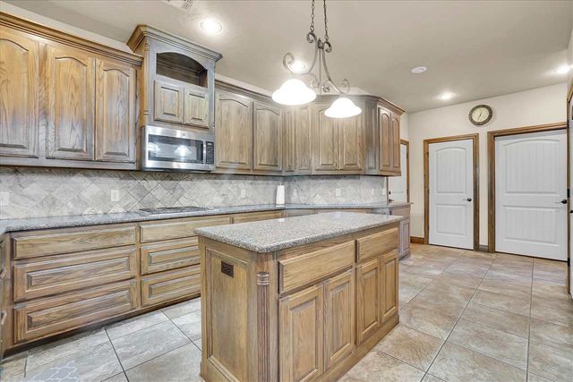 6020 NW Williams Ave, Lawton, OK 73505