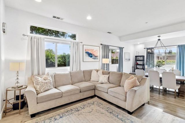 143 Jupiter St, Encinitas, CA 92024
