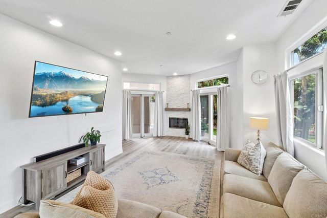 143 Jupiter St, Encinitas, CA 92024
