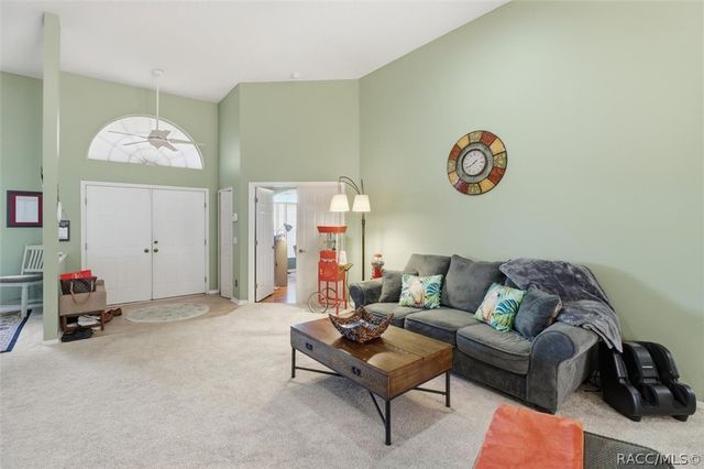 5628 W Hunters Ridge Circle, Lecanto, FL 34461