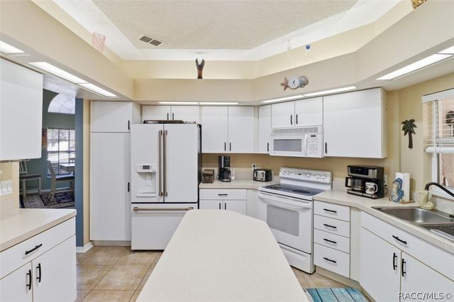 5628 W Hunters Ridge Circle, Lecanto, FL 34461