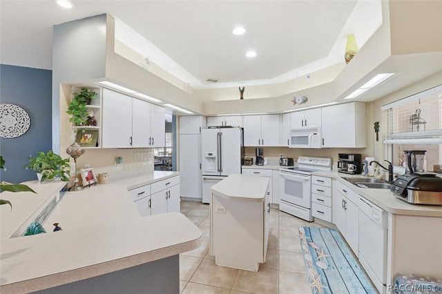 5628 W Hunters Ridge Circle, Lecanto, FL 34461