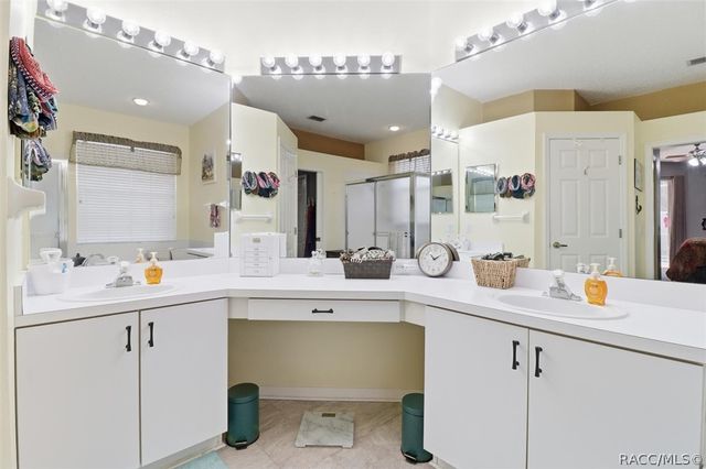 5628 W Hunters Ridge Circle, Lecanto, FL 34461