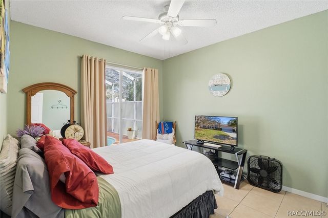 5628 W Hunters Ridge Circle, Lecanto, FL 34461