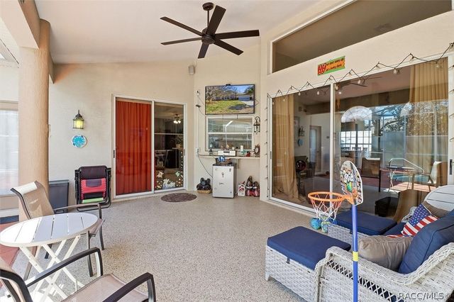 5628 W Hunters Ridge Circle, Lecanto, FL 34461