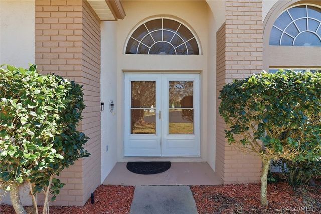 5628 W Hunters Ridge Circle, Lecanto, FL 34461