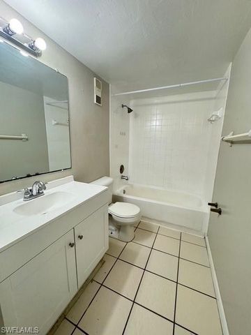 2944 Jackson ST, Fort Myers, FL 33901