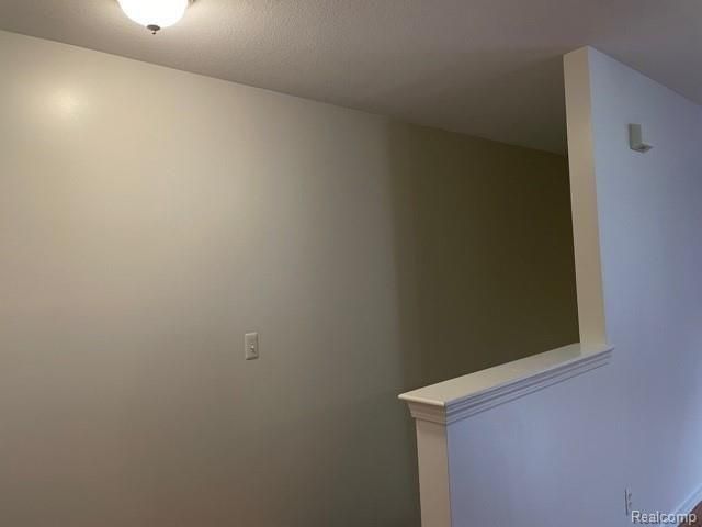 14 Eden Park Drive, Dearborn Heights, MI 48127