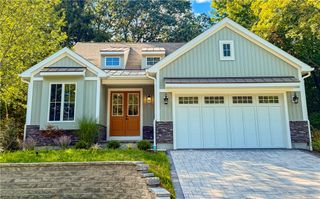 44 Middle Street, North Kingstown, RI 02852