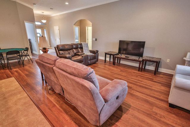 25 NW Maples Street, Fort Walton Beach, FL 32548