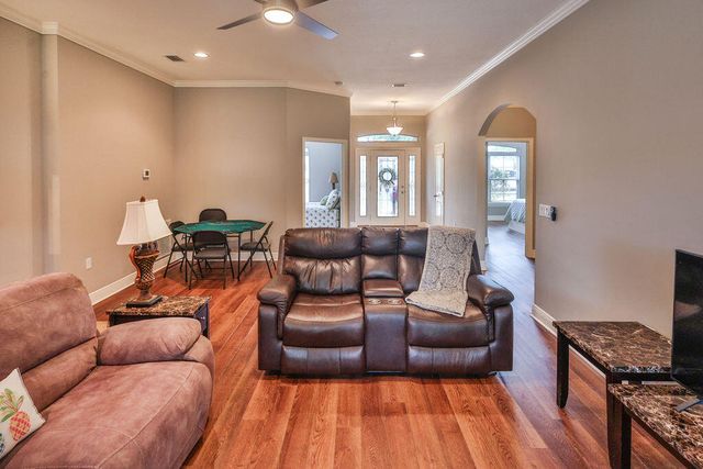 25 NW Maples Street, Fort Walton Beach, FL 32548