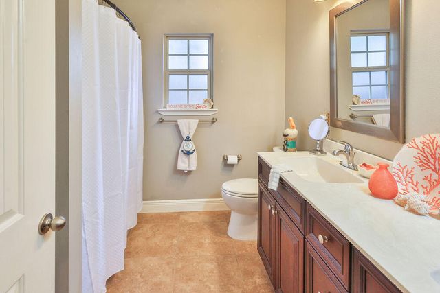 25 NW Maples Street, Fort Walton Beach, FL 32548