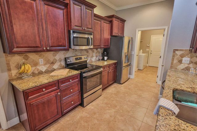 25 NW Maples Street, Fort Walton Beach, FL 32548
