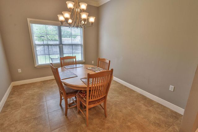 25 NW Maples Street, Fort Walton Beach, FL 32548