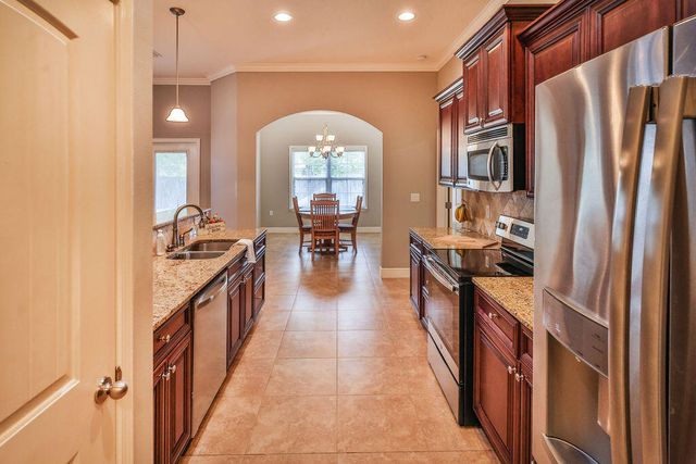 25 NW Maples Street, Fort Walton Beach, FL 32548