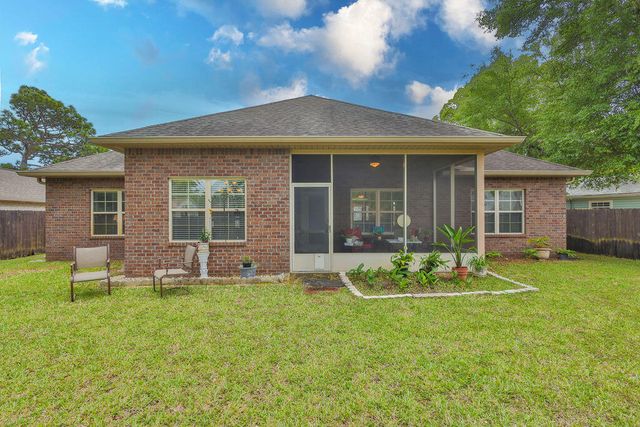 25 NW Maples Street, Fort Walton Beach, FL 32548