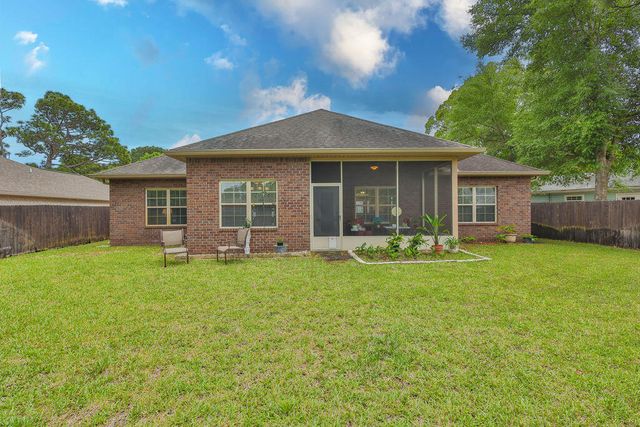 25 NW Maples Street, Fort Walton Beach, FL 32548