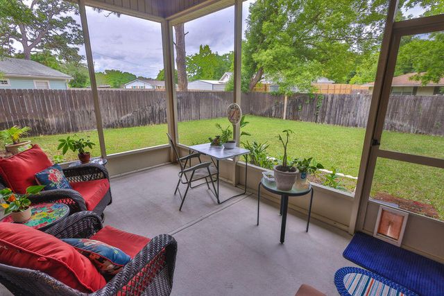25 NW Maples Street, Fort Walton Beach, FL 32548