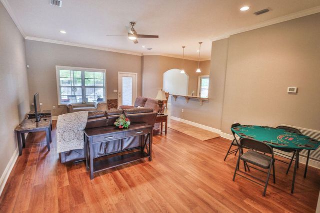 25 NW Maples Street, Fort Walton Beach, FL 32548